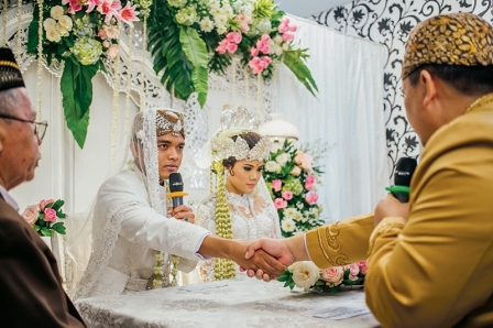 Revisi UU Perkawinan Disahkan DPR, Usia Minimal Nikah 19 Tahun